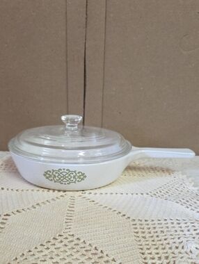 Corning Green Macrame/Shell Oil Medallion Skillet Pan